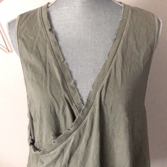 Free People distressed tank top - Picture 3 of 4